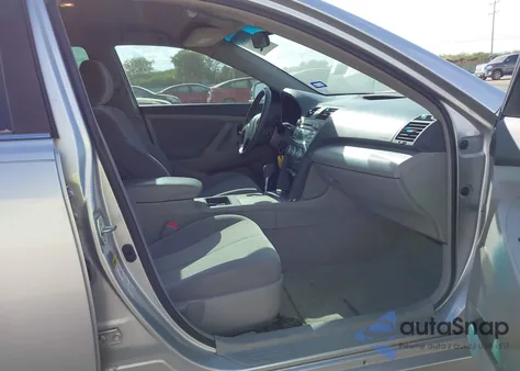 2009 Toyota Camry Le z USA, uszkodzony, nr VIN 4T1BE46K99U340646